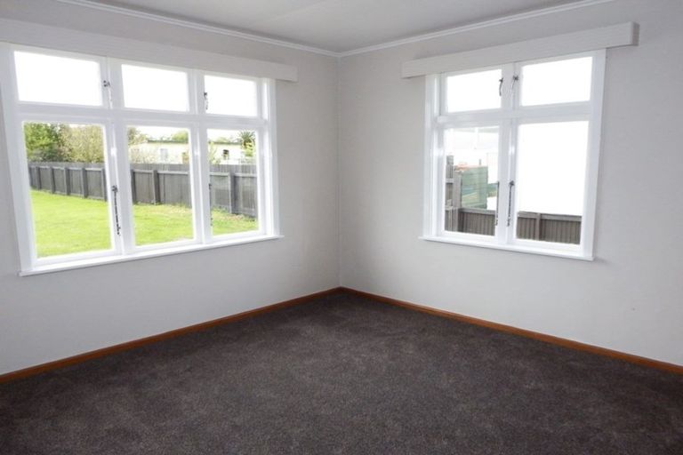 Photo of property in 13 Potaka Street, Marton, 4710