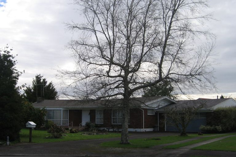 Photo of property in 12 Partington Place, Beerescourt, Hamilton, 3200