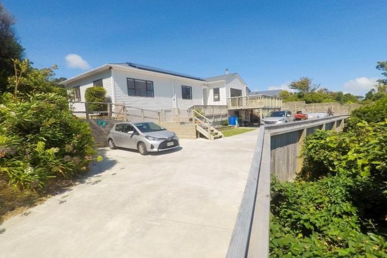 Photo of property in 50 Sheridan Terrace, Johnsonville, Wellington, 6037