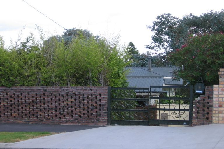 Photo of property in 9 Lynbrooke Avenue, Blockhouse Bay, Auckland, 0600
