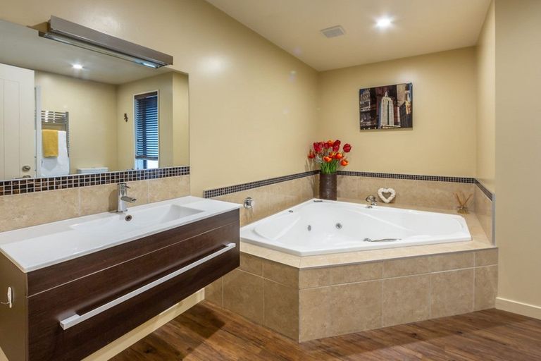 Photo of property in 6 Haughey Drive, Mairehau, Christchurch, 8052