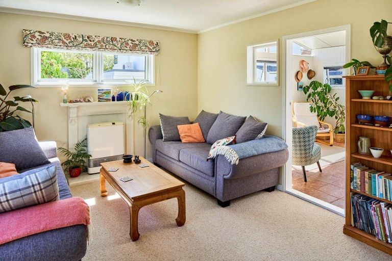 Photo of property in 7/354 Muritai Road, Eastbourne, Lower Hutt, 5013