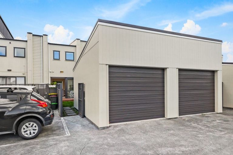 Photo of property in 31 De Havilland Road, Hobsonville, Auckland, 0618
