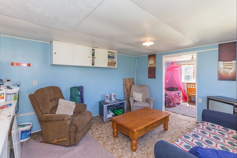 Photo of property in 61 Koputara Road, Himatangi Beach, Foxton, 4891