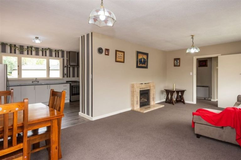 Photo of property in 8 Merton Place, Bryndwr, Christchurch, 8053