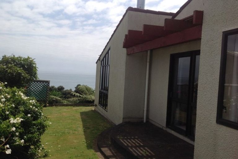 Photo of property in 25 Motukari Place, Onaero, Waitara, 4383