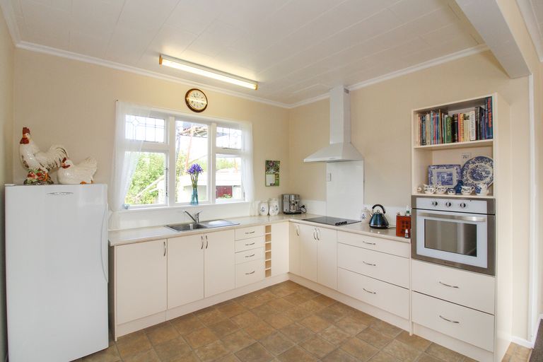 Photo of property in 6 Connell Street, Waitaki Bridge, Oamaru, 9493