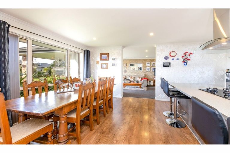 Photo of property in 6 Te Waihora Street, Pegasus, 7612