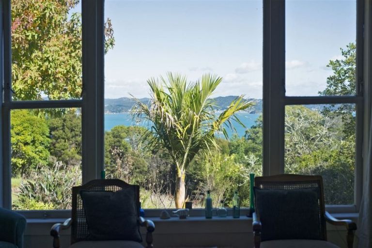 Photo of property in 19 James Street, Russell, 0202