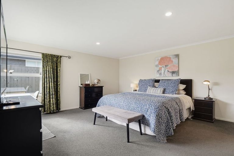 Photo of property in 9 Majestic Way, Kelvin Grove, Palmerston North, 4414