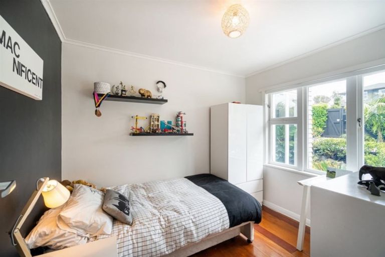 Photo of property in 1/57 Gulf View Road, Murrays Bay, Auckland, 0630