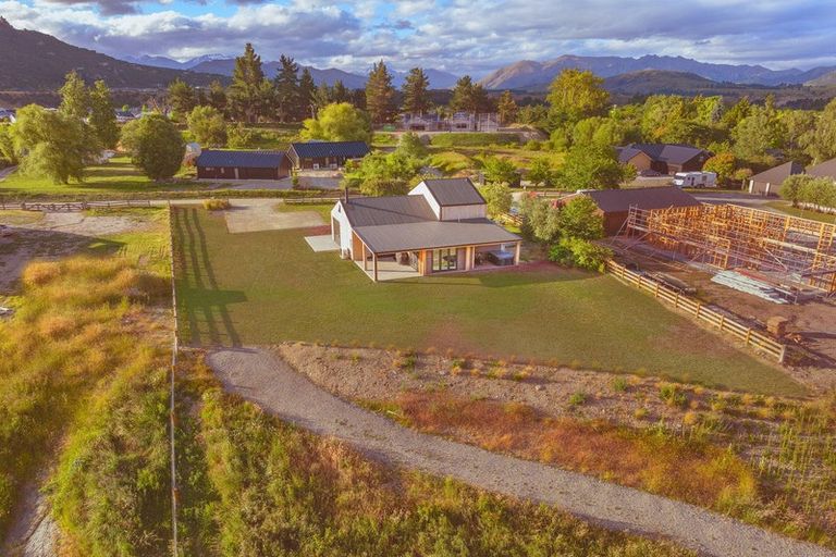 Photo of property in 2/19 Monteith Road, Albert Town, Wanaka, 9382