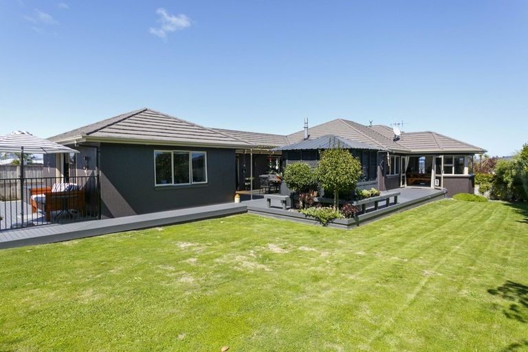 Photo of property in 11 Carpentras Way, Nukuhau, Taupo, 3330