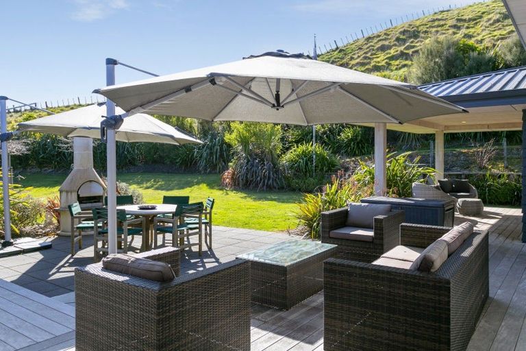 Photo of property in 54 Dalmore Way, Acacia Bay, Taupo, 3385