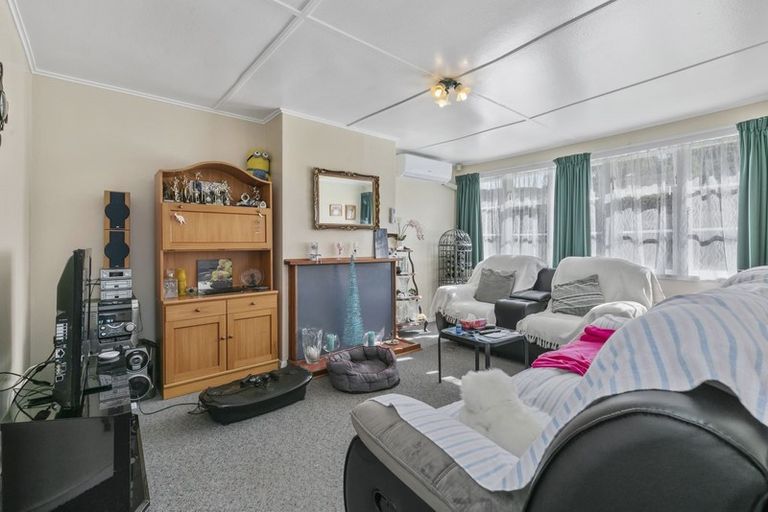 Photo of property in 310 George Street, Stokes Valley, Lower Hutt, 5019