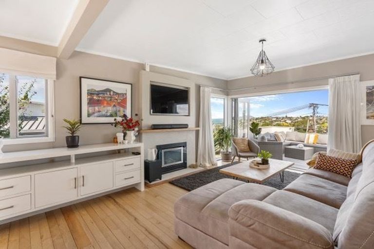 Photo of property in 2/21 Hythe Terrace, Mairangi Bay, Auckland, 0630