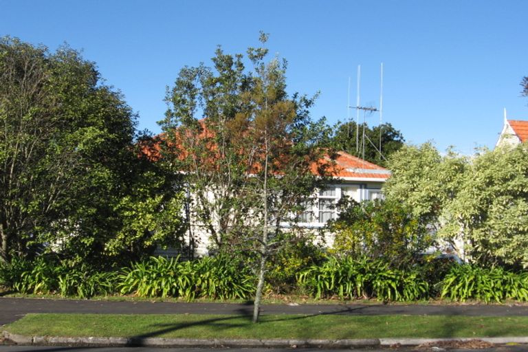 Photo of property in 76 Alfred Street, Fairfield, Hamilton, 3214