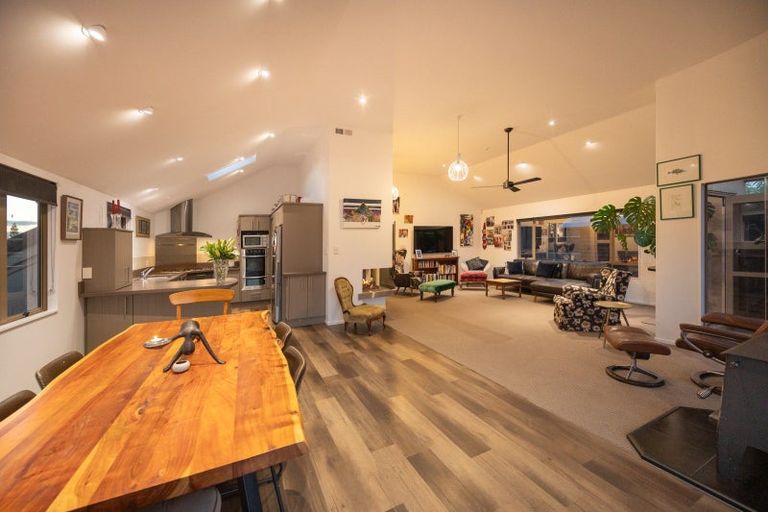 Photo of property in 3 Windsor Street, Terrace End, Palmerston North, 4410