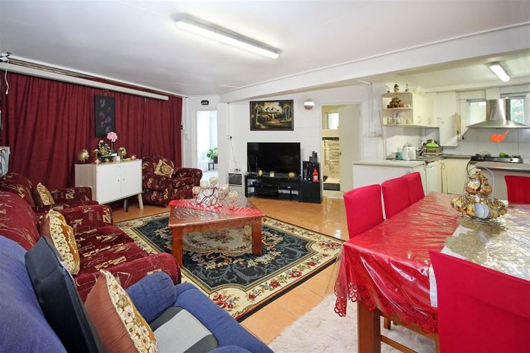 Photo of property in 107 Grande Vue Road, Hillpark, Auckland, 2102