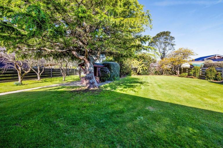 Photo of property in 54 Ketemarae Road, Normanby, Hawera, 4614