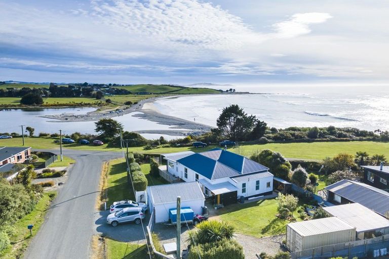 Photo of property in 18-19 Harbour Terrace, Kakanui, Oamaru, 9495