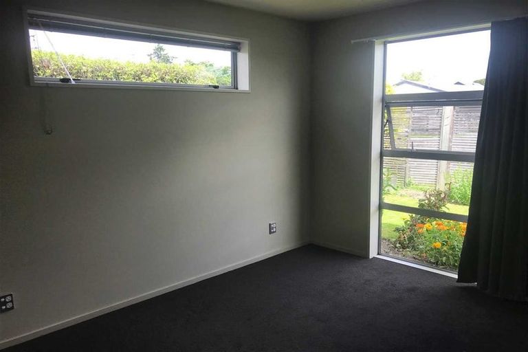 Photo of property in 55 Lyndon Street, Riccarton, Christchurch, 8041