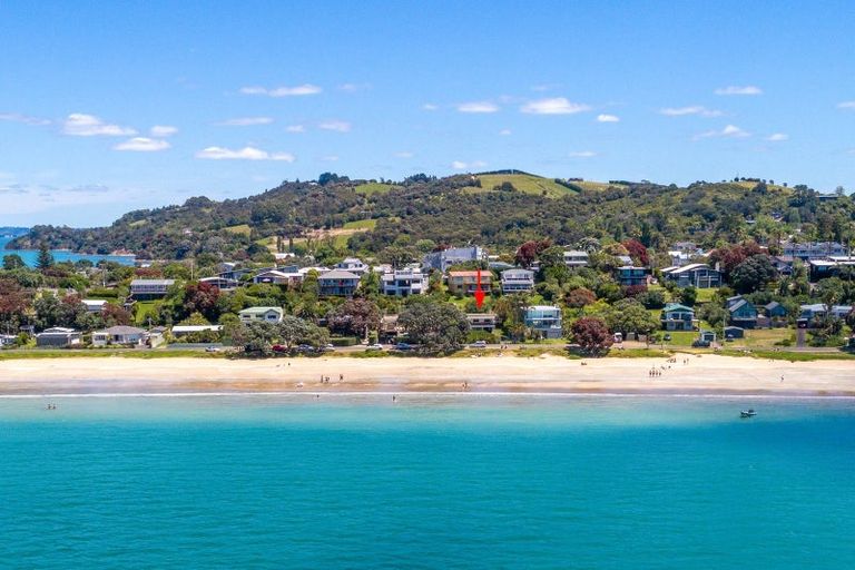 Photo of property in 16 Beach Parade, Oneroa, Waiheke Island, 1081