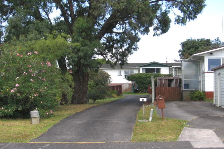 Photo of property in 4 Salamanca Road, Sunnynook, Auckland, 0620