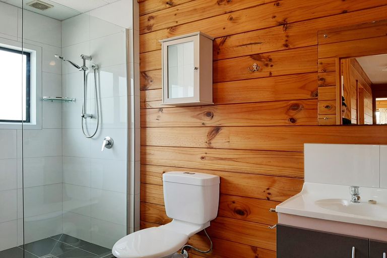 Photo of property in 1/29 Beach Road, Pahurehure, Papakura, 2113