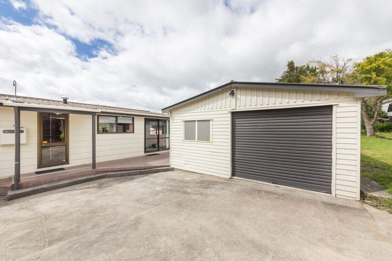 Photo of property in 18 Tiritoa Terrace, Feilding, 4702