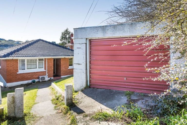 Photo of property in 12 Scotland Terrace, Green Island, Dunedin, 9018