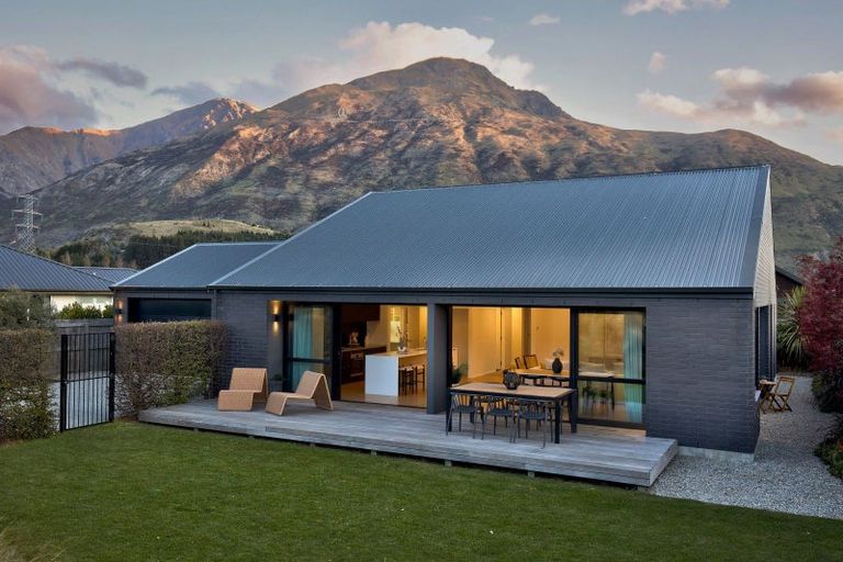 Photo of property in 20 Banbury Terrace, Lower Shotover, Queenstown, 9304