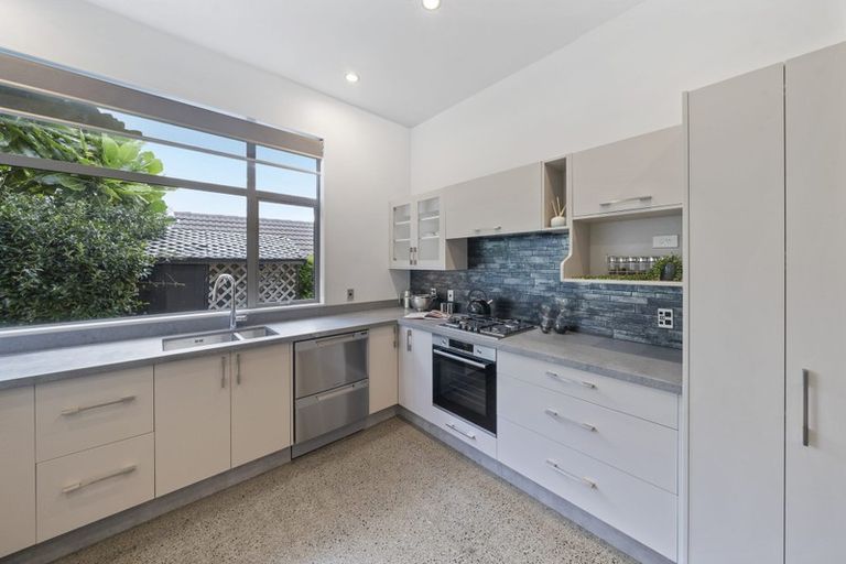 Photo of property in 18 Meadowbank Drive, Belmont, Lower Hutt, 5010