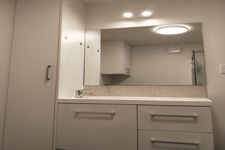 Photo of property in 54 Birkdale Road, Birkdale, Auckland, 0626