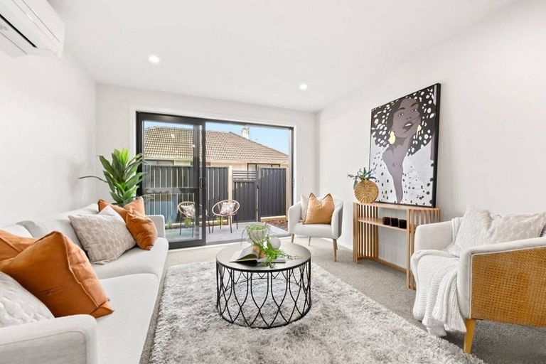 Photo of property in 22b Palmer Crescent, Silverstream, Upper Hutt, 5019