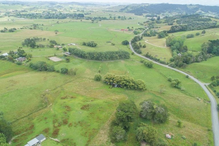 Photo of property in 132 Stoney Creek Road, Kaukapakapa, 0873