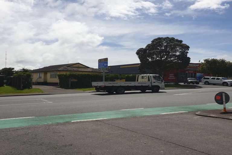 Photo of property in 190 Universal Drive, Henderson, Auckland, 0610