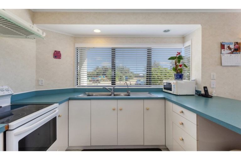 Photo of property in 1 The Glebe, Coastlands, Whakatane, 3120