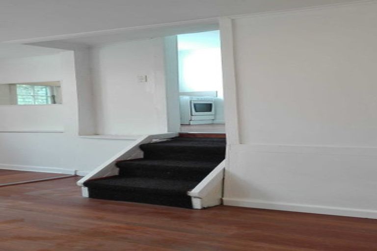 Photo of property in 71 Majoribanks Street, Mount Victoria, Wellington, 6011