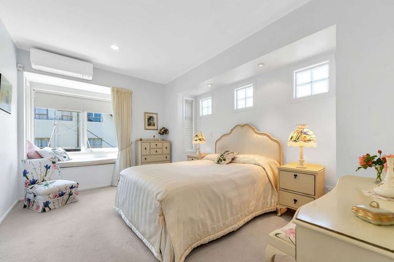 Photo of property in 84 Great North Road, Saint Johns Hill, Whanganui, 4500