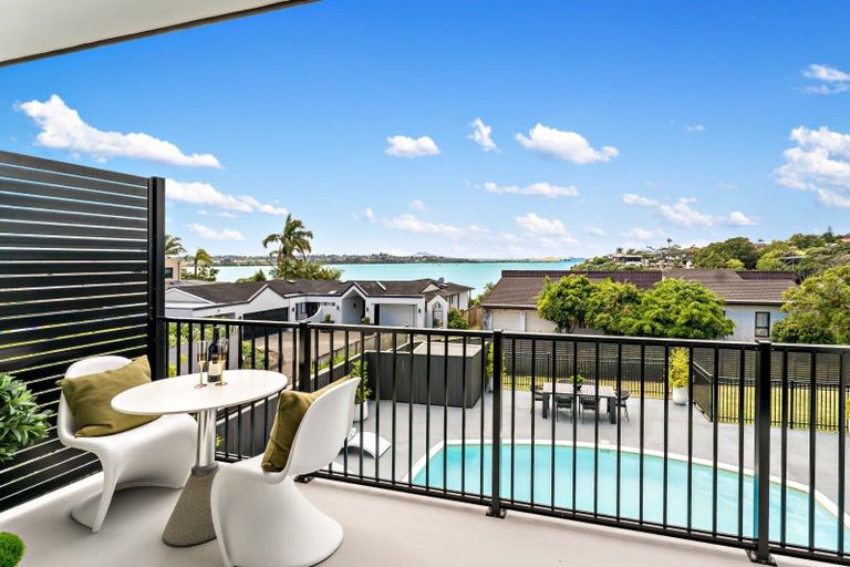 Photo of property in 114 Bramley Drive, Farm Cove, Auckland, 2012