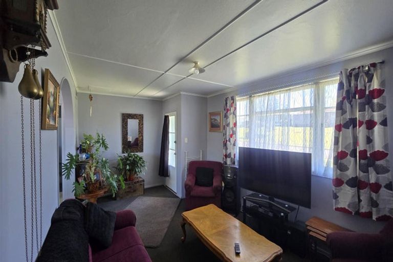 Photo of property in 14 Girvan Place, Tokoroa, 3420