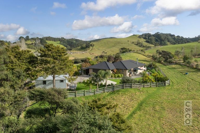 Photo of property in 188 Mcpike Road, Waimauku, 0883