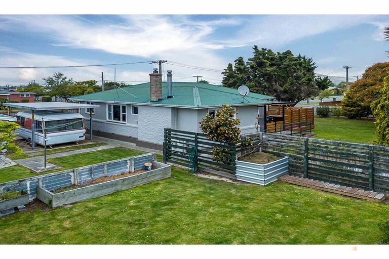 Photo of property in 22 Hughes Street, Waimate, 7924