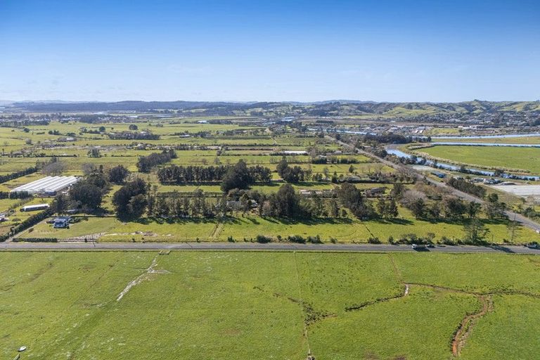 Photo of property in 42 Rimmer Road, Helensville, 0875