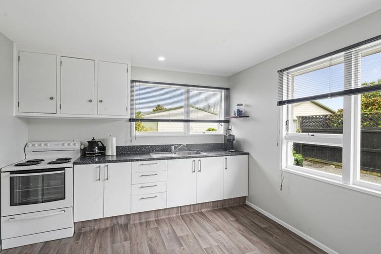 Photo of property in 2/118a Baker Street, New Brighton, Christchurch, 8083