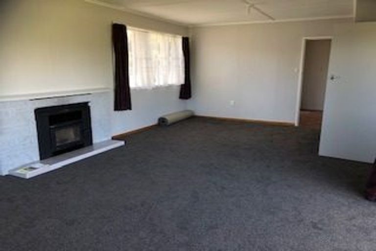 Photo of property in 1 Henderson Street, Kimbolton, 4774