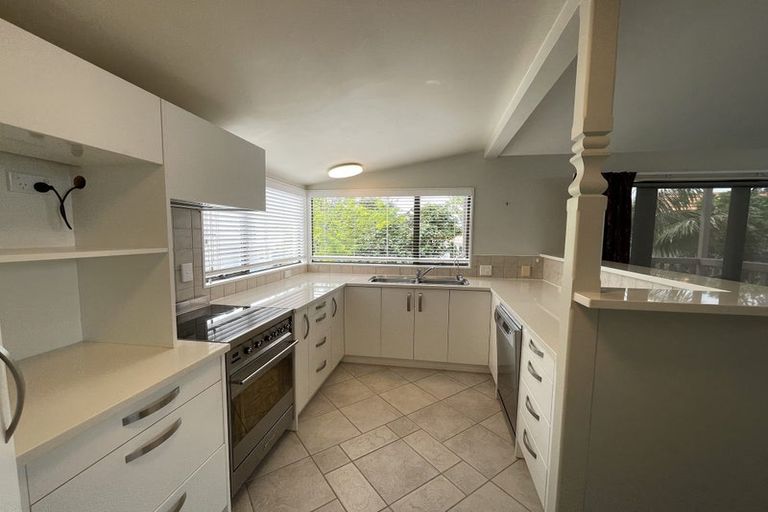 Photo of property in 2/22 Ngataringa Road, Devonport, Auckland, 0624