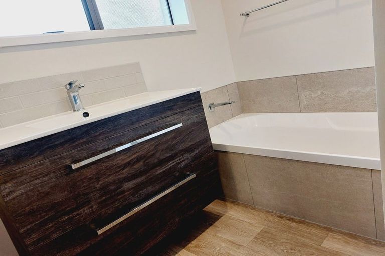 Photo of property in 24 Ridgeway Road, Pukekohe, 2120