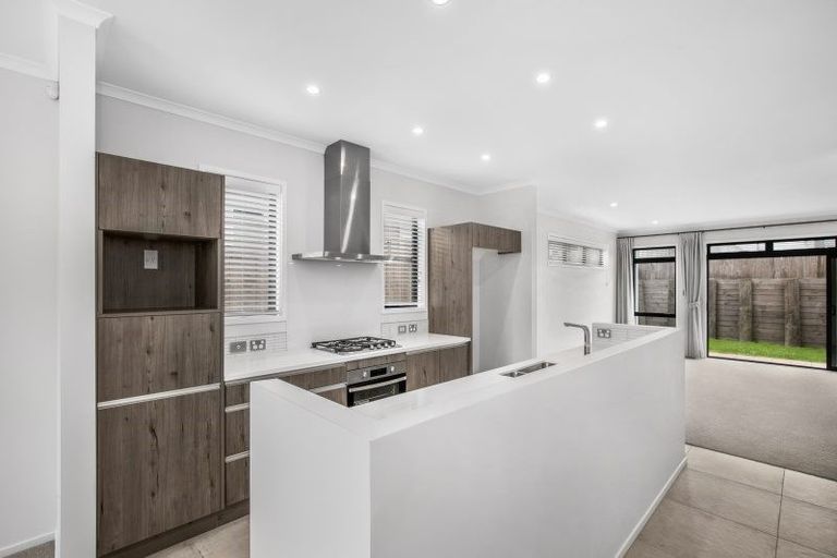 Photo of property in 6a Nohoanga Road, Karaka, Papakura, 2113